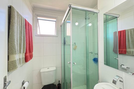 Banheiro de apartamento à venda com 2 quartos, 49m² em Jardim Felicidade (zona Oeste), São Paulo