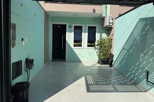 Garagem de casa à venda com 2 quartos, 64m² em Bela Vista, Osasco