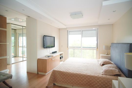 Suíte 1 de apartamento para alugar com 2 quartos, 163m² em Passo D’areia, Porto Alegre
