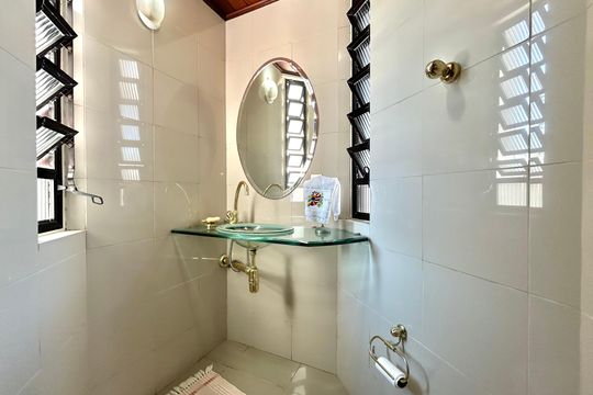 Lavabo de casa para alugar com 6 quartos, 374m² em Jardim Atlântico, Florianópolis
