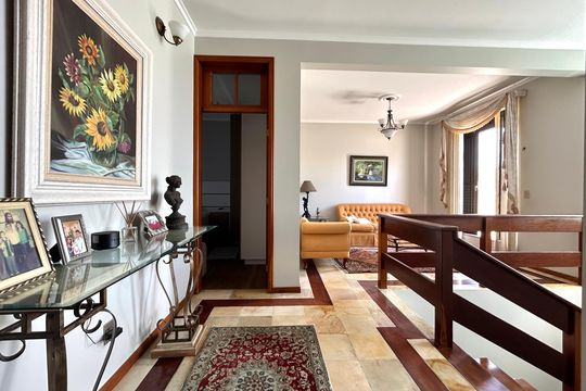 Sala 3 de casa para alugar com 6 quartos, 374m² em Jardim Atlântico, Florianópolis