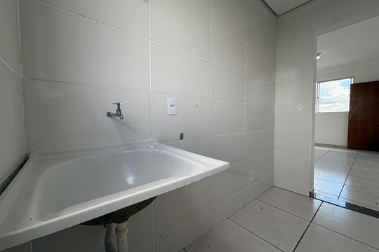 Área de serviço de apartamento para alugar com 2 quartos, 49m² em Santa Marta, Ribeirão das Neves