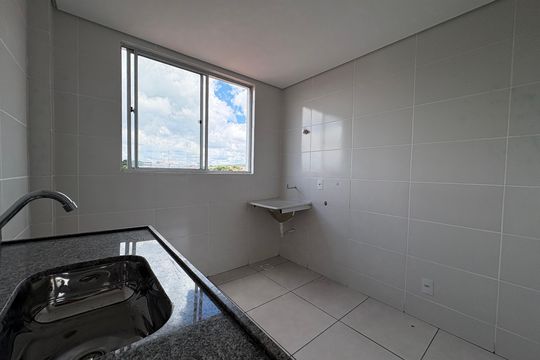 Cozinha de apartamento para alugar com 2 quartos, 49m² em Santa Marta, Ribeirão das Neves