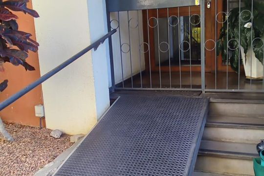 Área externa de apartamento à venda com 2 quartos, 135m² em Floresta, Porto Alegre