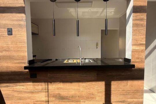 Cozinha de casa de condomínio para alugar com 2 quartos, 100m² em Jardim Colibri, Cotia