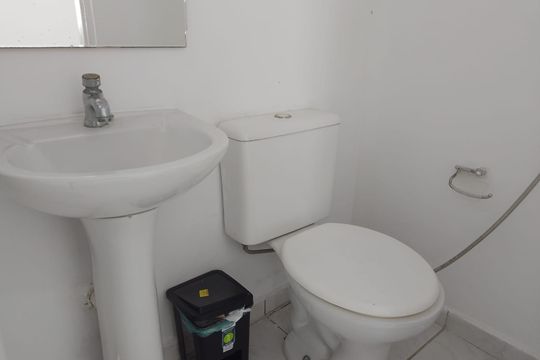 Banheiro da Suíte 1 de casa para alugar com 7 quartos, 170m² em Vila Campesina, Osasco
