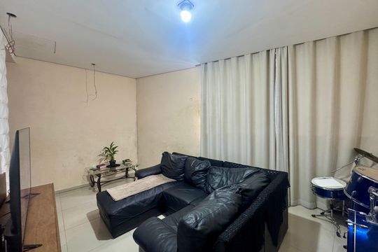 Sala de casa para alugar com 3 quartos, 180m² em Jardim Sao Domingos, Guarulhos