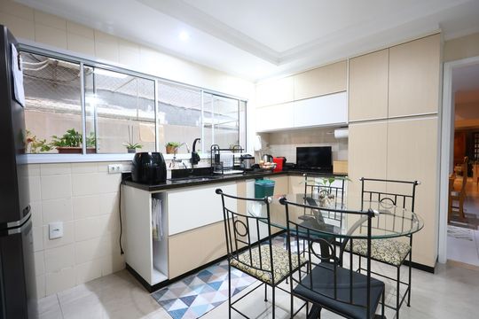 cozinha  de casa de condomínio à venda com 4 quartos, 220m² em Parque Monte Alegre, Taboão da Serra