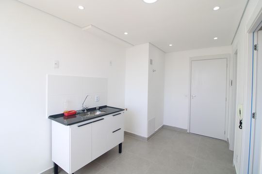 Cozinha de apartamento para alugar com 1 quarto, 24m² em Jardim Prudência, São Paulo