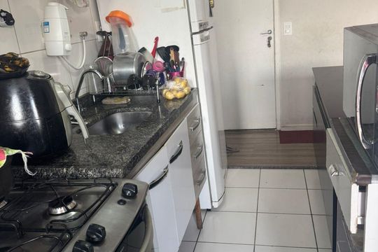 Cozinha de apartamento à venda com 2 quartos, 49m² em Jardim Umarizal, São Paulo