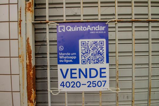 Plaquinha de casa para alugar com 3 quartos, 150m² em São Geraldo, Porto Alegre