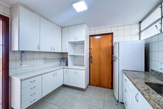 Apartamento à venda com 3 quartos, 123m² em Jardim America, São Paulo