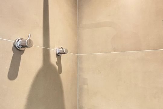 Banheiro de kitnet/studio à venda com 1 quarto, 77m² em Vila Olímpia, São Paulo