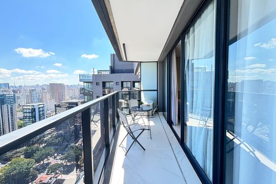 Varanda de kitnet/studio à venda com 1 quarto, 77m² em Vila Olímpia, São Paulo