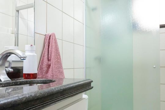 Banheiro de apartamento à venda com 3 quartos, 67m² em Rudge Ramos, São Bernardo do Campo