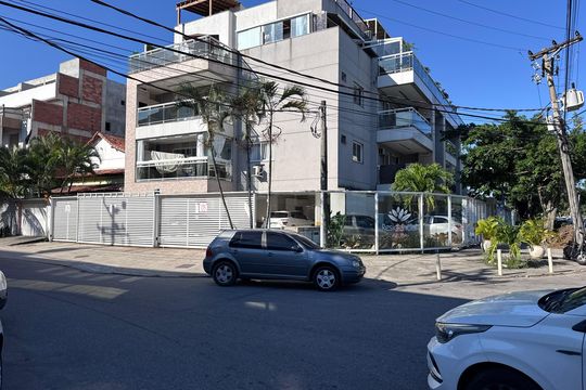 Fachada de apartamento à venda com 3 quartos, 200m² em Recreio dos Bandeirantes, Rio de Janeiro