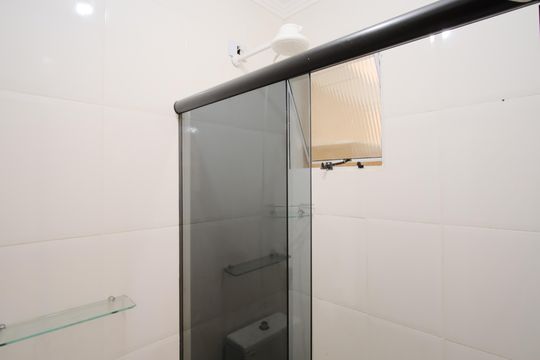 Banheiro de apartamento para alugar com 1 quarto, 30m² em Penha de França, São Paulo