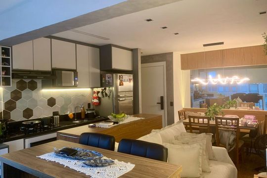 Cozinha de apartamento à venda com 2 quartos, 49m² em Alphaville Empresarial, Barueri