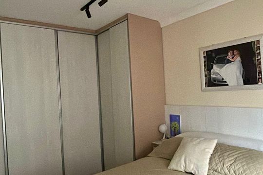 Quarto de apartamento à venda com 2 quartos, 49m² em Alphaville Empresarial, Barueri
