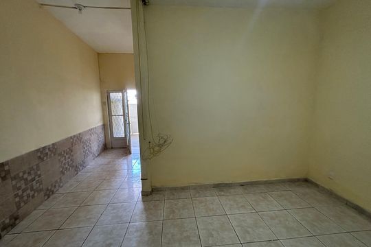 Casa para alugar com 1 quarto, 70m² em Osvaldo Cruz, Rio de Janeiro