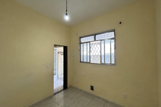 Quarto de casa para alugar com 1 quarto, 70m² em Osvaldo Cruz, Rio de Janeiro