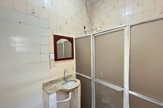 Banheiro de casa para alugar com 1 quarto, 70m² em Osvaldo Cruz, Rio de Janeiro