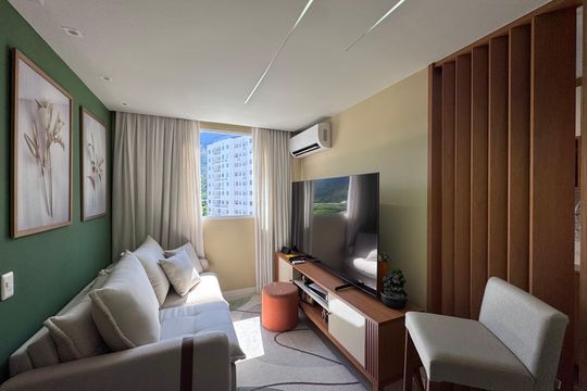Sala de apartamento à venda com 2 quartos, 50m² em Barra da Tijuca, Rio de Janeiro