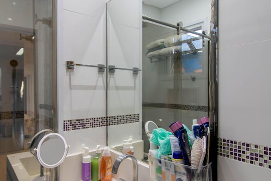 Banheiro da Suíte 2 de casa de condomínio à venda com 3 quartos, 205m² em Ponte Grande, Guarulhos