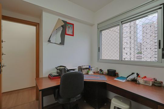 Quarto de apartamento para alugar com 3 quartos, 92m² em Vila da Serra, Nova Lima