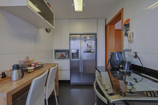 Cozinha de apartamento para alugar com 3 quartos, 92m² em Vila da Serra, Nova Lima