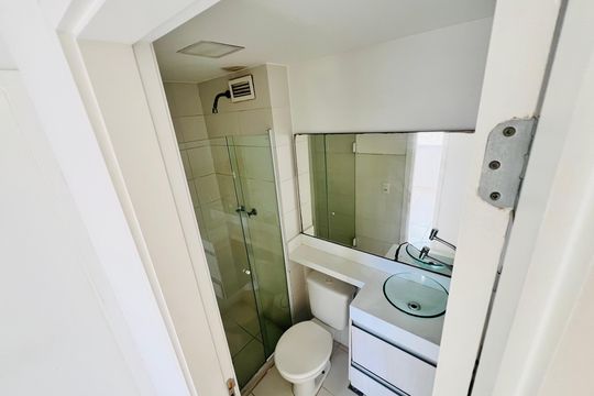Banheiro de apartamento para alugar com 2 quartos, 48m² em Vicente de Carvalho, Rio de Janeiro