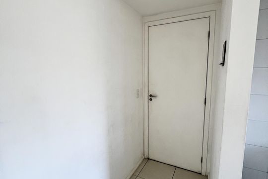 Corredor de apartamento para alugar com 2 quartos, 48m² em Vicente de Carvalho, Rio de Janeiro