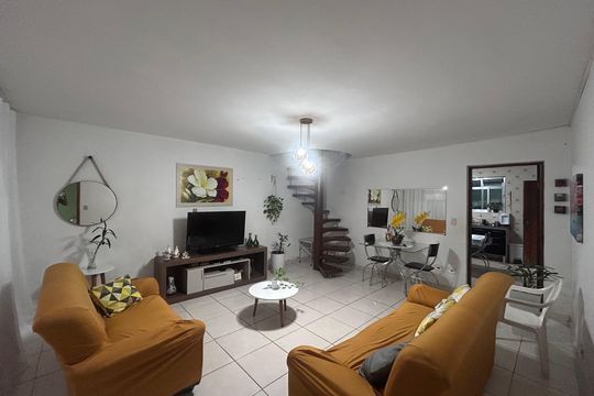 Casa à venda com 4 quartos, 225m² em Vila Santana, São Paulo