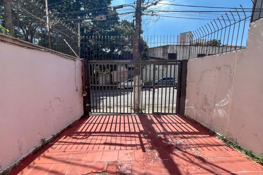 Garagem de casa à venda com 3 quartos, 101m² em Vila Brasilio Machado, São Paulo