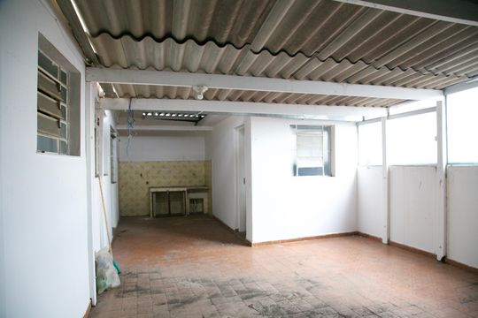 Área de Serviço de casa para alugar com 5 quartos, 405m² em Jardim São Luís, São Paulo