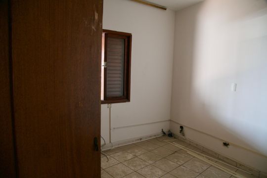 Quarto de casa para alugar com 5 quartos, 405m² em Jardim São Luís, São Paulo