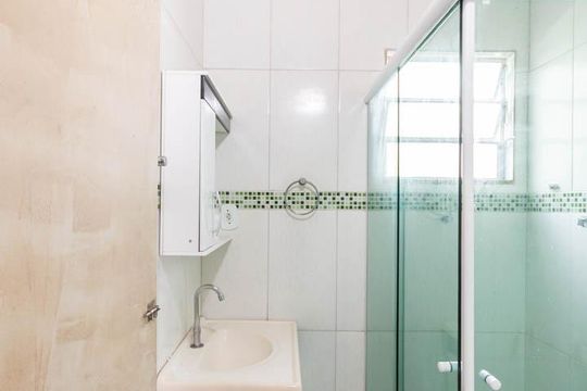 Banheiro 2  (segunda andar) de casa à venda com 4 quartos, 200m² em Riachuelo, Rio de Janeiro