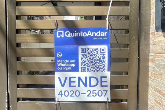 Plaquinha de casa à venda com 4 quartos, 200m² em Riachuelo, Rio de Janeiro