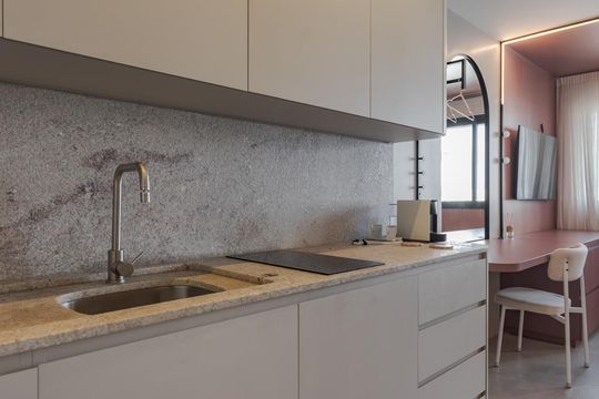 Cozinha de kitnet/studio para alugar com 1 quarto, 25m² em Rio Branco, Porto Alegre