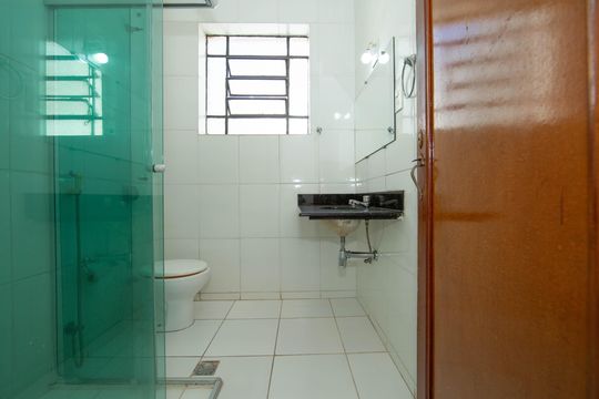 BANHEIRO de apartamento à venda com 1 quarto, 36m² em Serra, Belo Horizonte