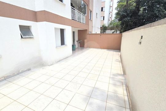 Apartamento à venda com 2 quartos, 90m² em Vila Carmosina, São Paulo