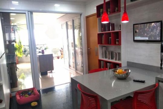 Apartamento à venda com 3 quartos, 202m² em Jardim Analia Franco, São Paulo