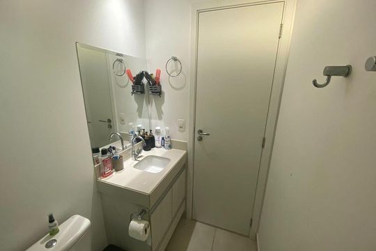 Banheiro de apartamento à venda com 2 quartos, 59m² em Nova Vista, Belo Horizonte