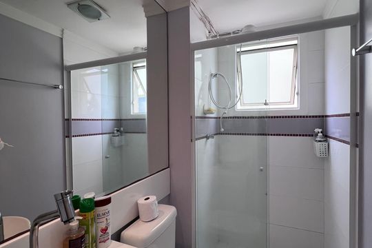 Banheiro de apartamento à venda com 3 quartos, 72m² em Jardim Nova Europa, Campinas