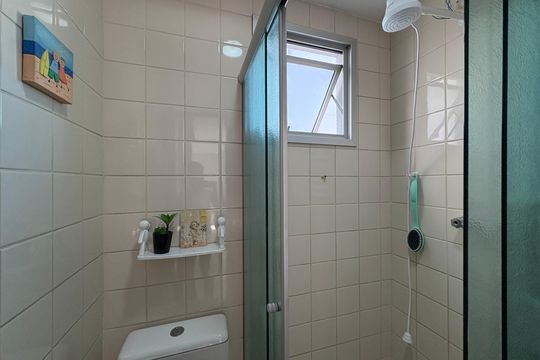 Banheiro de apartamento à venda com 2 quartos, 49m² em Vila Cruz das Almas, São Paulo