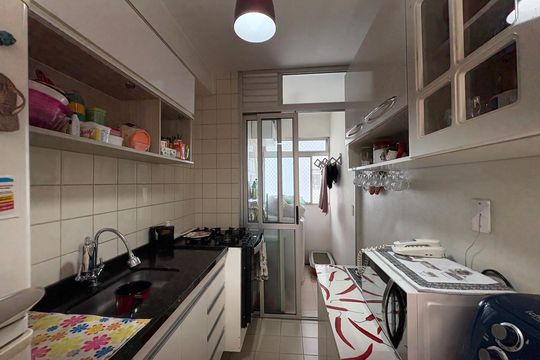 Cozinha de apartamento à venda com 2 quartos, 49m² em Vila Cruz das Almas, São Paulo