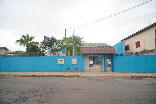 Fachada de casa à venda com 1 quarto, 170m² em Campina, São Leopoldo