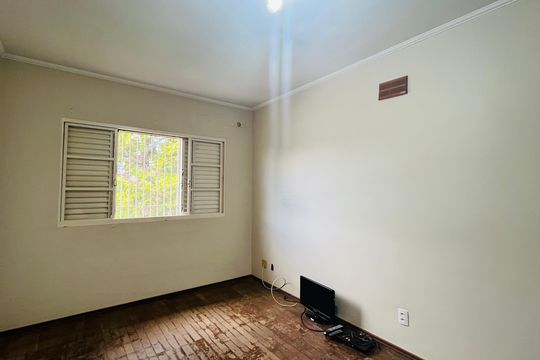 Casa para alugar com 4 quartos, 263m² em Jardim Sao Carlos, Campinas