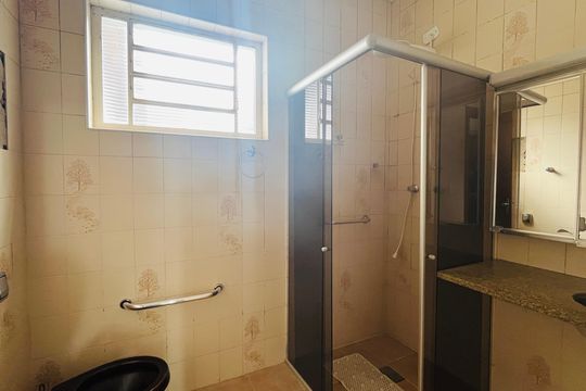 Casa para alugar com 4 quartos, 263m² em Jardim Sao Carlos, Campinas