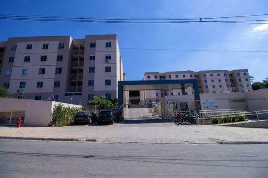 Fachada do condomínio de apartamento para alugar com 2 quartos, 45m² em Rio Cotia, Cotia